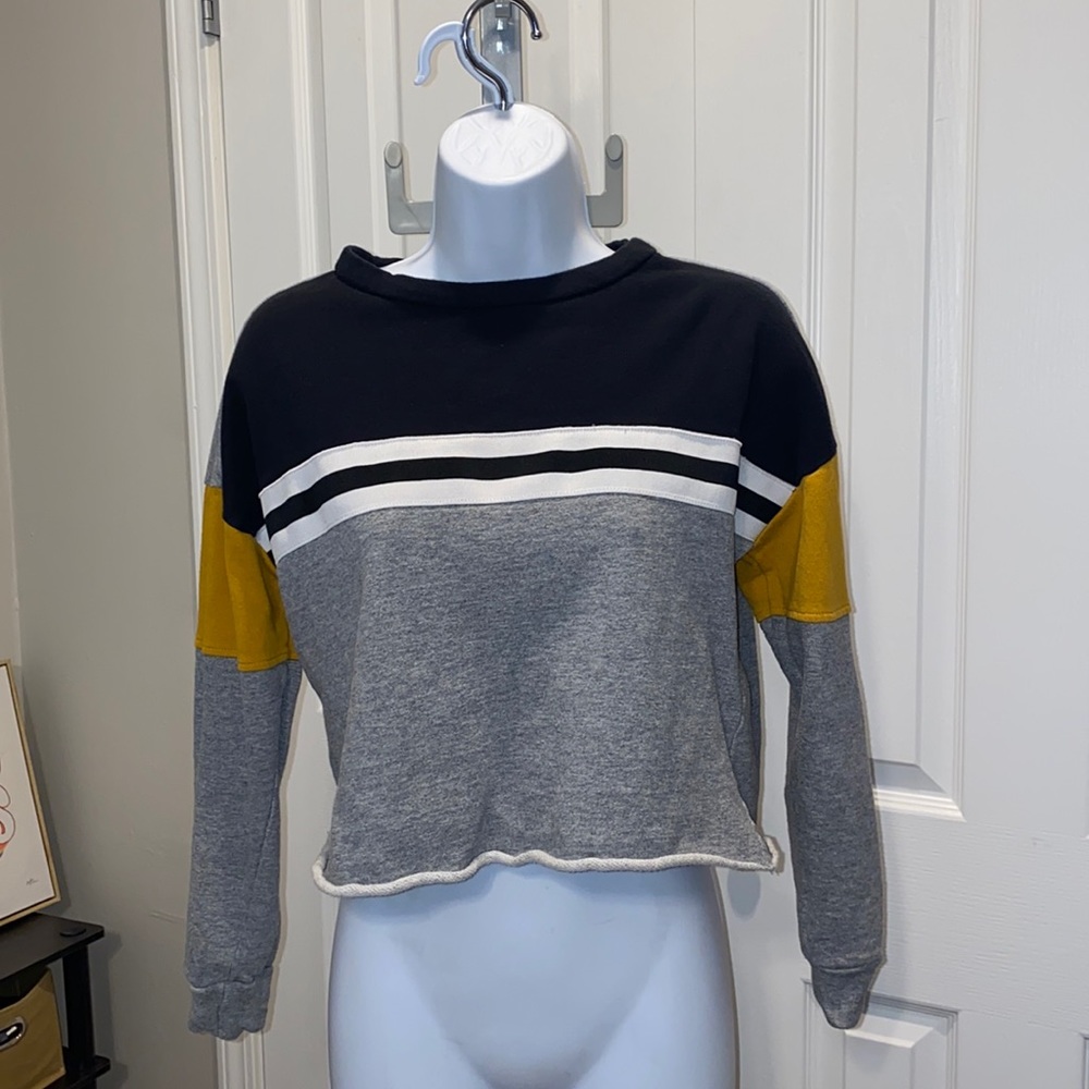 Daytrip comfy long sleeved sweatshirt , top , size XS